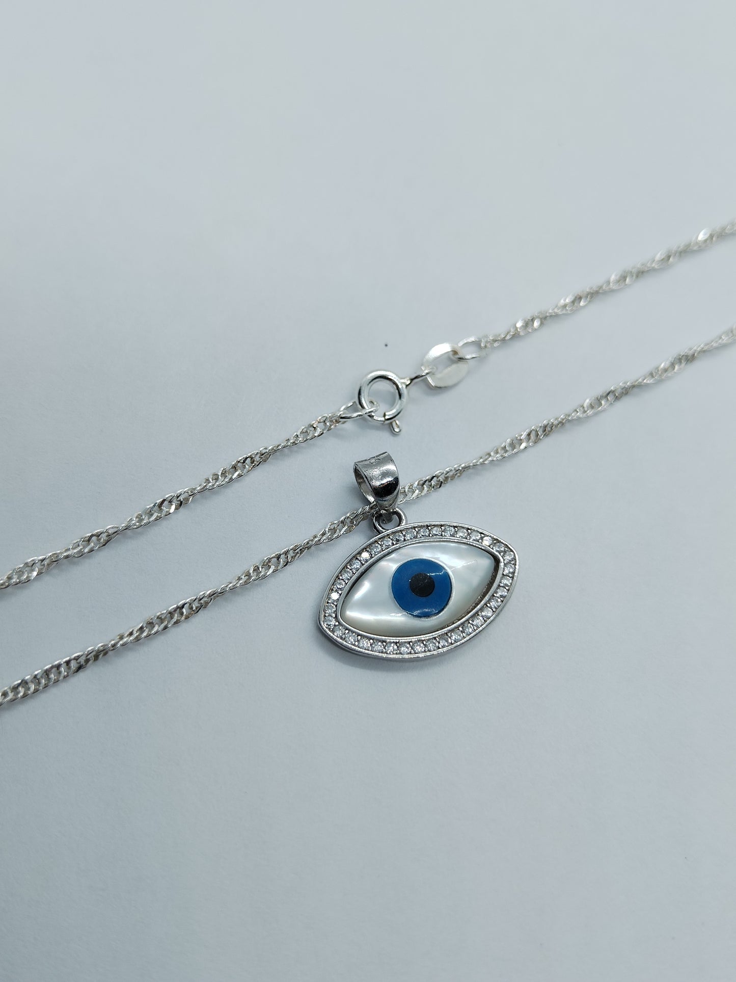 Collar Ojo turco