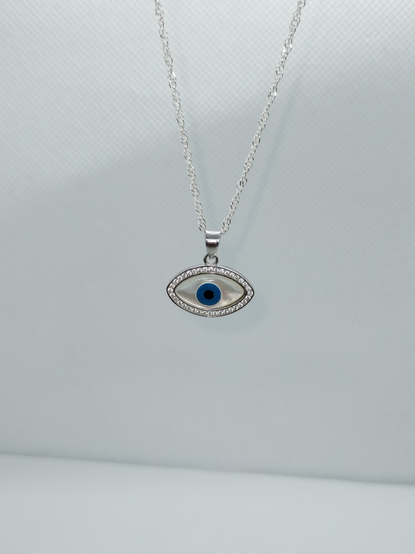Collar Ojo turco
